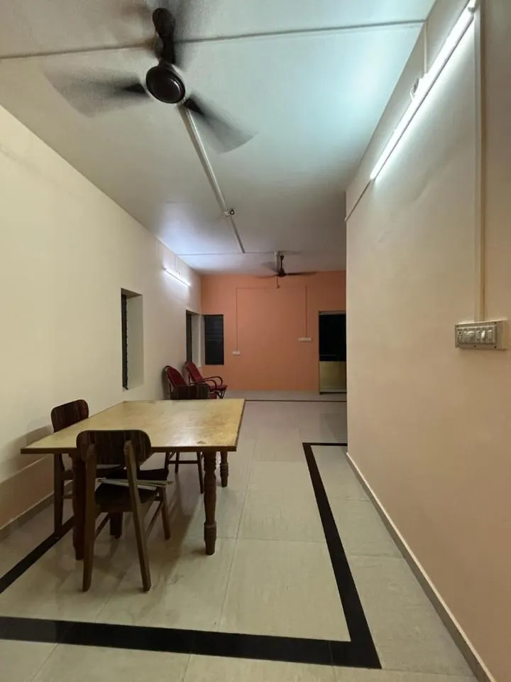 Διαμέρισμα Cozy N Spacious Air Conditioned Furnished 3Bhk Thiruvananthapuram
