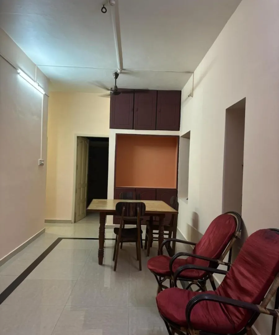 Cozy N Spacious Air Conditioned Furnished 3Bhk Thiruvananthapuram Διαμέρισμα